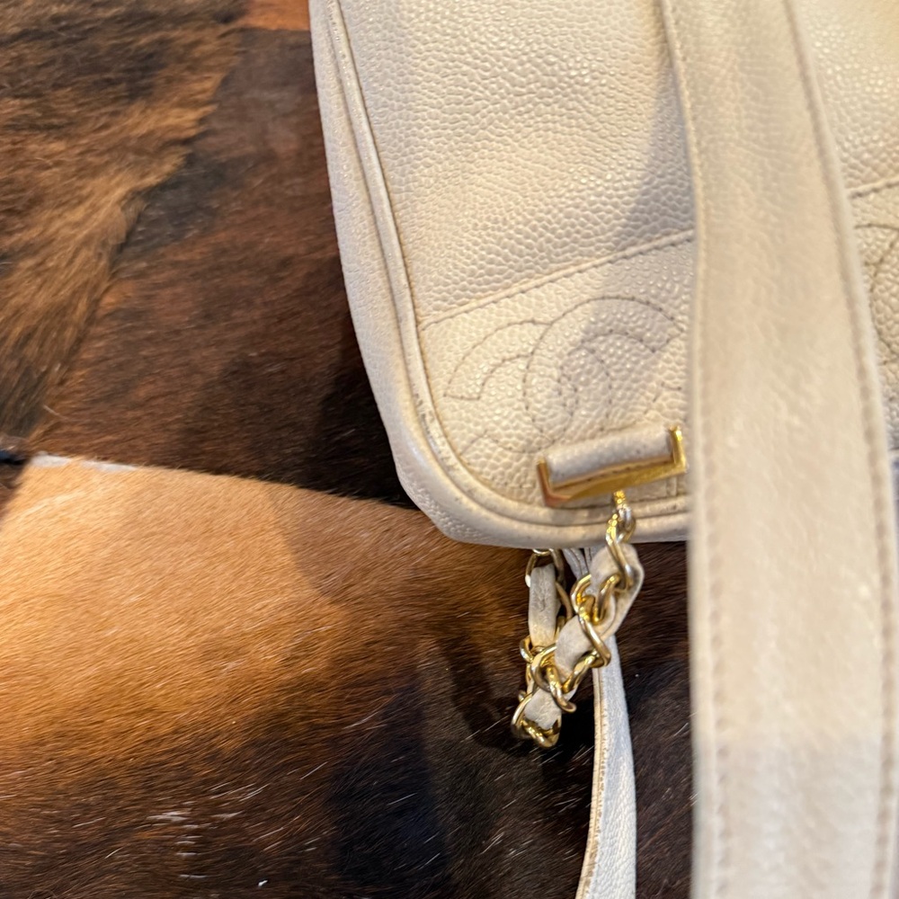 Vintage CHANEL Cream Caviar Triple CC Backpack - Picture 12 of 16